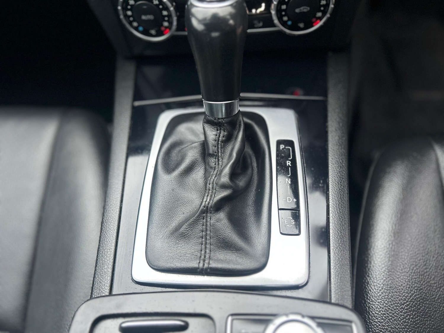 Used Mercedes-Benz C Class 2012 for sale - 76349538: Photo 17