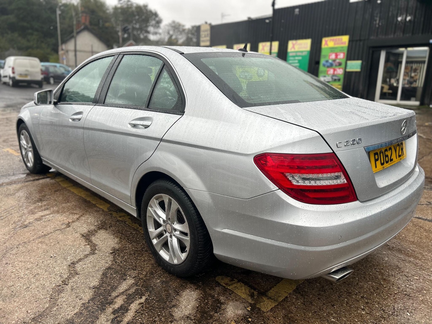 Used Mercedes-Benz C Class 2012 for sale - 76994318: Photo 5
