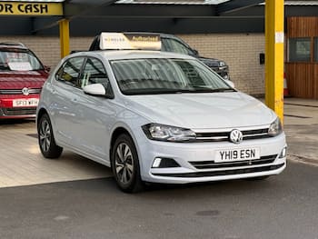 Used Volkswagen Polo 2019 for sale - 79842476: Photo