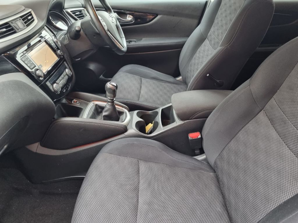 Used Nissan Qashqai 2016 for sale - 77692454: Photo 4