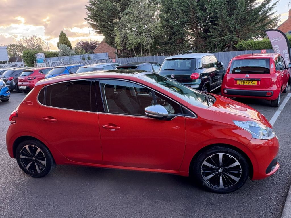 Used Peugeot 208 2017 for sale - 75985618: Photo 4