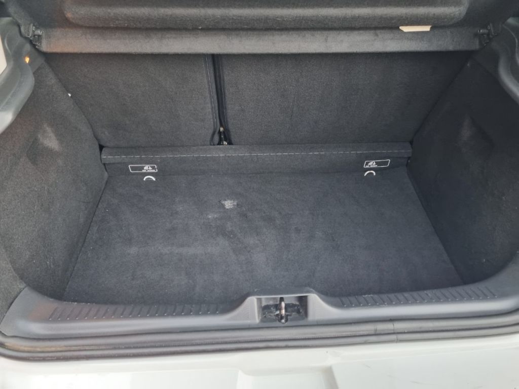 Used Renault Clio 2013 for sale - 76985487: Photo 8