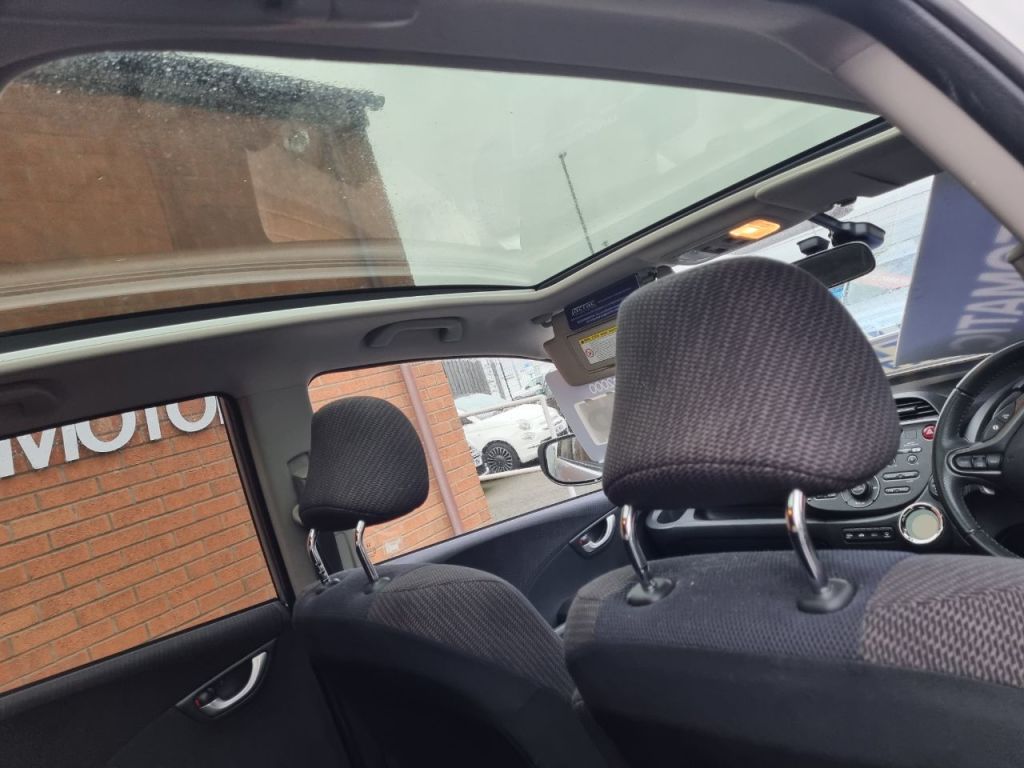 Used Honda Jazz 2011 for sale - 77037590: Photo 10