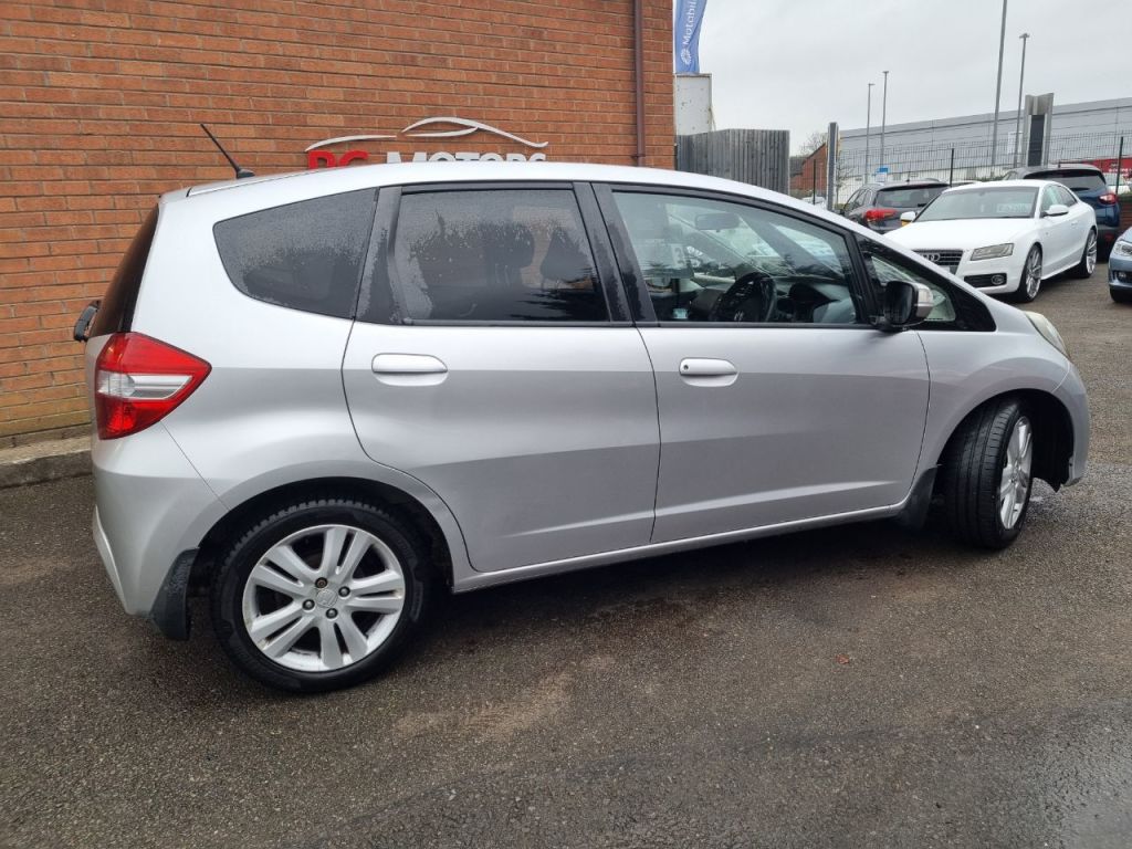 Used Honda Jazz 2011 for sale - 77037590: Photo 3