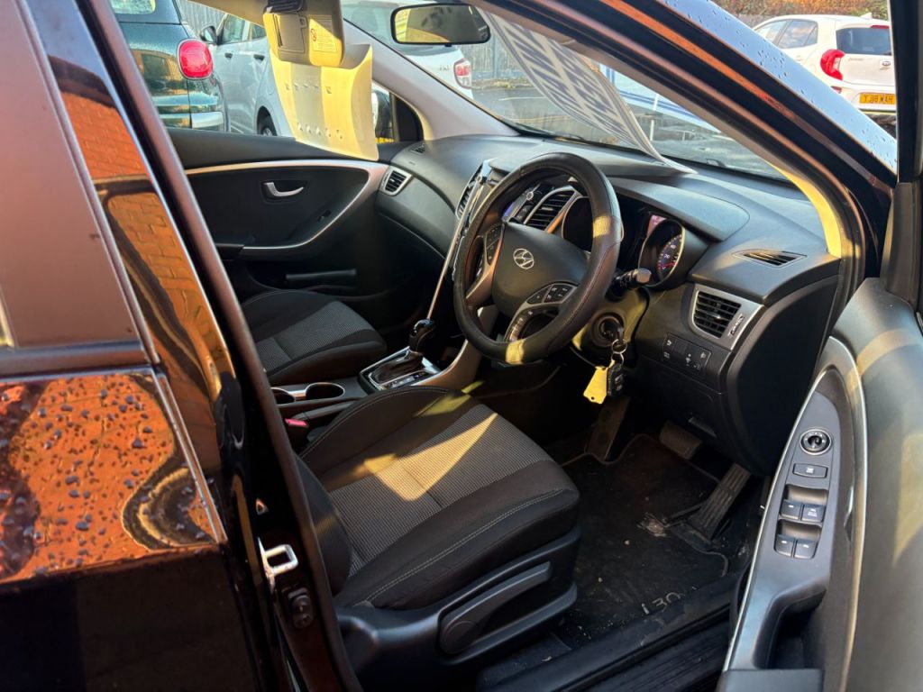 Used Hyundai i30 2012 for sale - 76723459: Photo 9