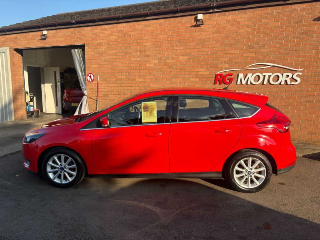 Used Ford Focus 2015 for sale - 76076182: Photo 3