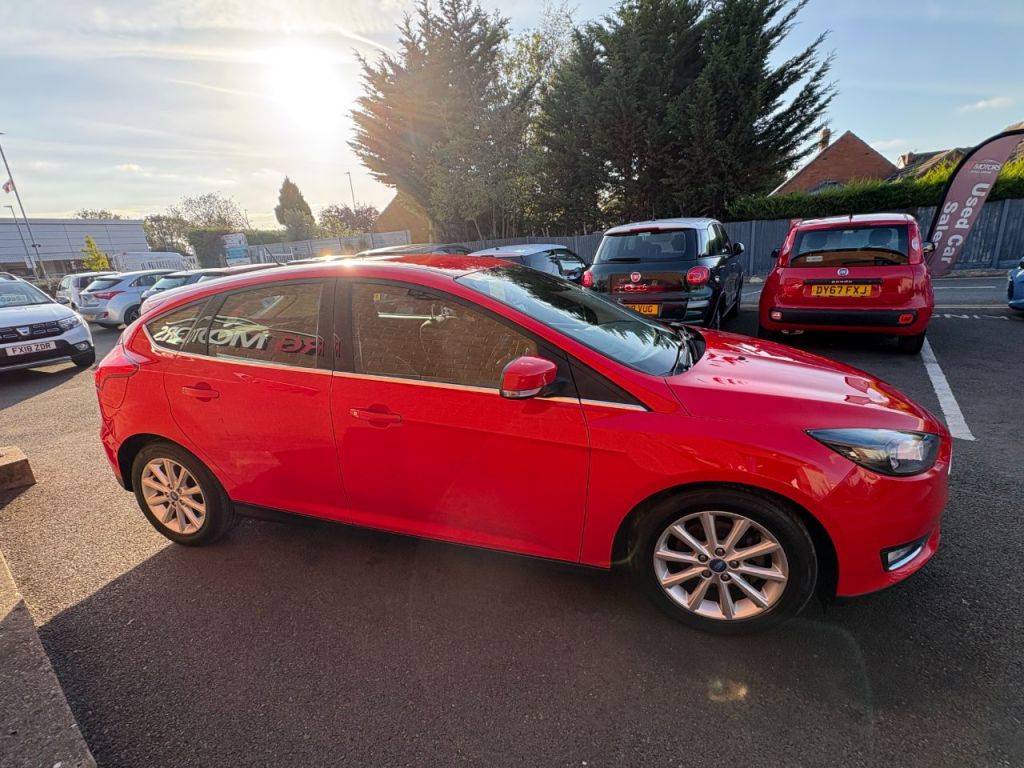 Used Ford Focus 2015 for sale - 76076182: Photo 4