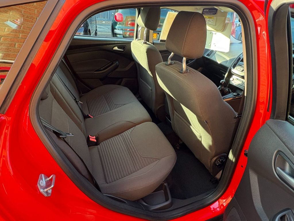 Used Ford Focus 2015 for sale - 76076182: Photo 9