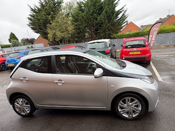 Used Toyota AYGO 2015 for sale - 76068207: Photo 4