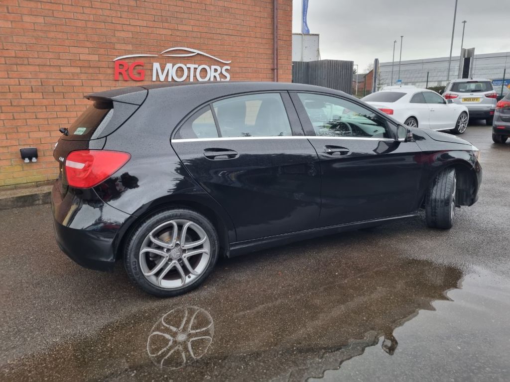 Used Mercedes-Benz A-Class 2014 for sale - 77107099: Photo 3