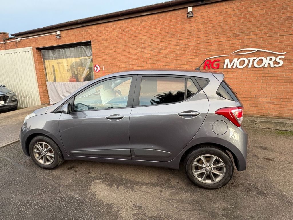 Used Hyundai i10 2015 for sale - 76697972: Photo 3