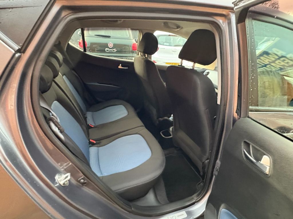 Used Hyundai i10 2015 for sale - 76697972: Photo 9