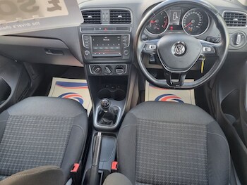 Used Volkswagen Polo 2015 for sale - 78329897: Photo