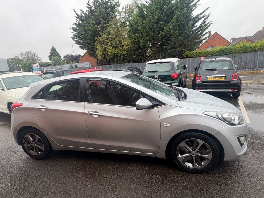Used Hyundai i30 2015 for sale - 75918776: Photo 4