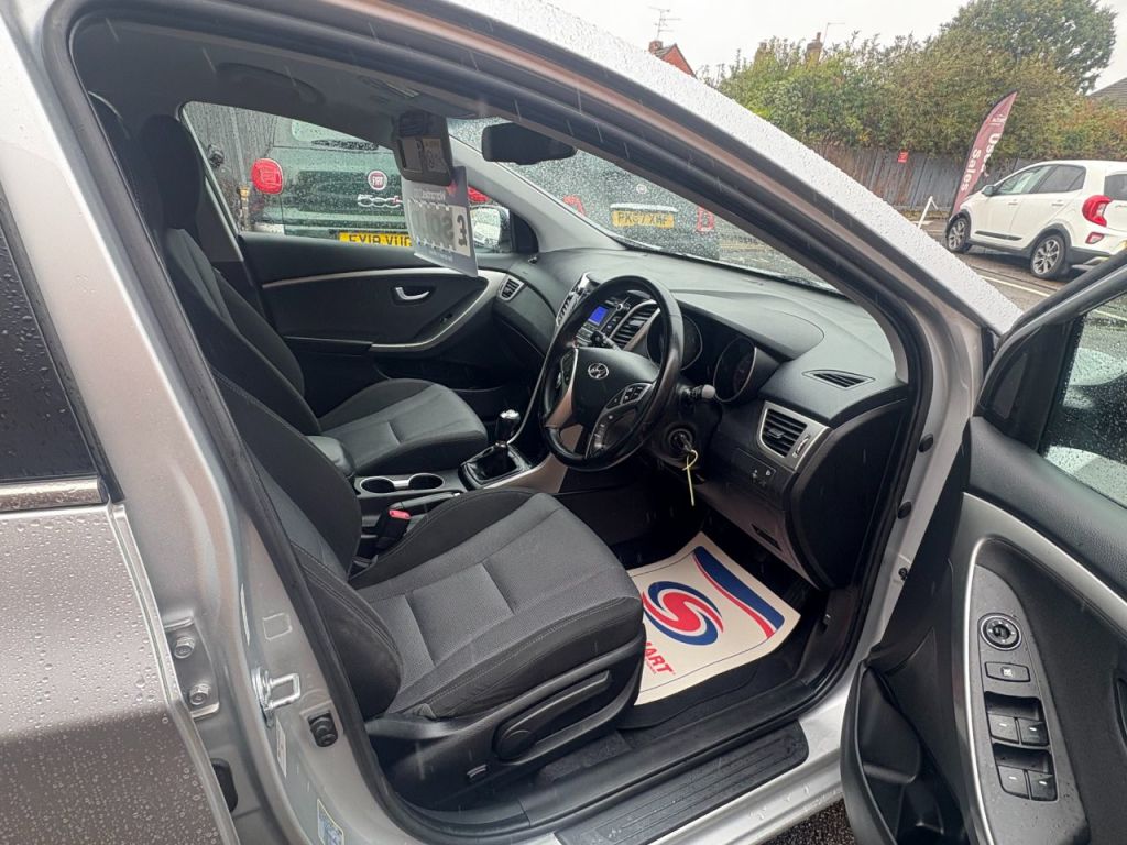 Used Hyundai i30 2015 for sale - 75918776: Photo 7