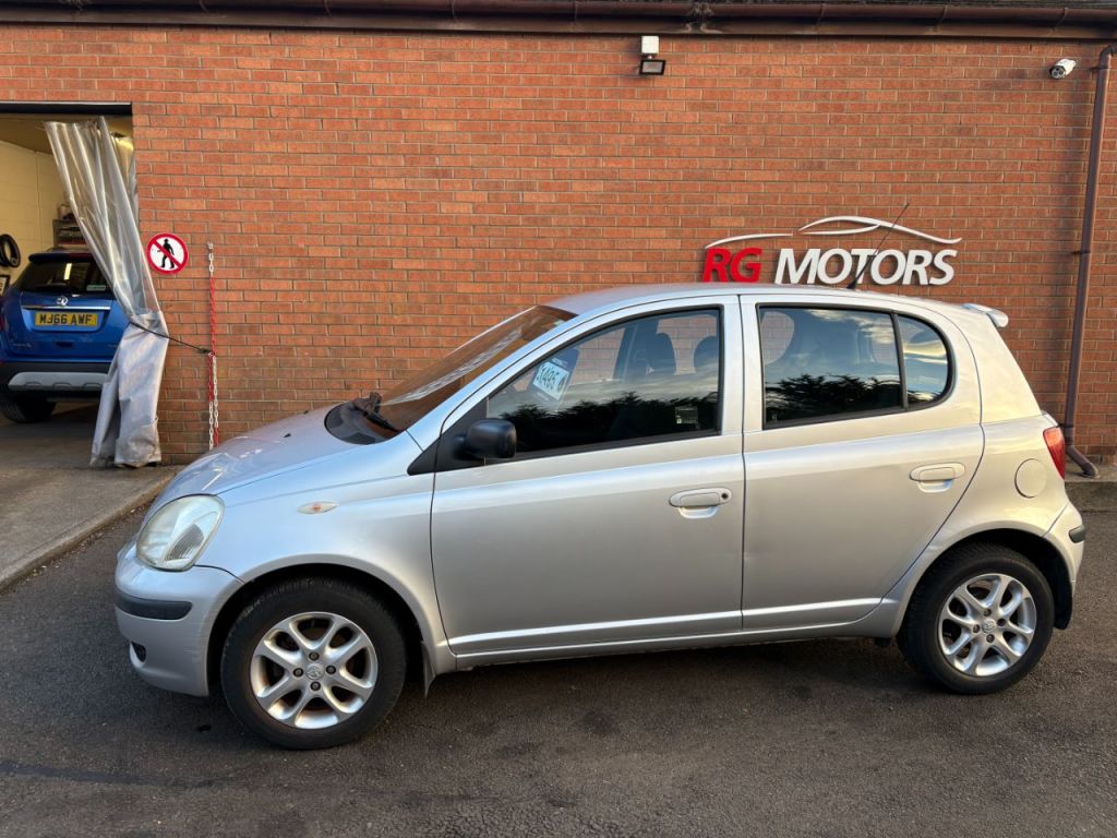 Used Toyota Yaris 2005 for sale - 76367112: Photo 2
