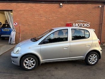 Used Toyota Yaris 2005 for sale - 76367112: Photo