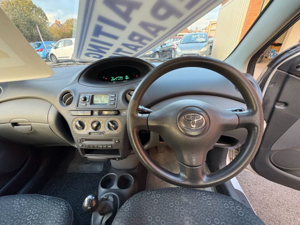 Used Toyota Yaris 2005 for sale - 76367112: Photo 7