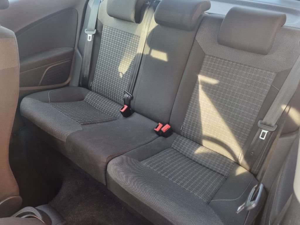 Used Volkswagen Polo 2015 for sale - 77952199: Photo 8