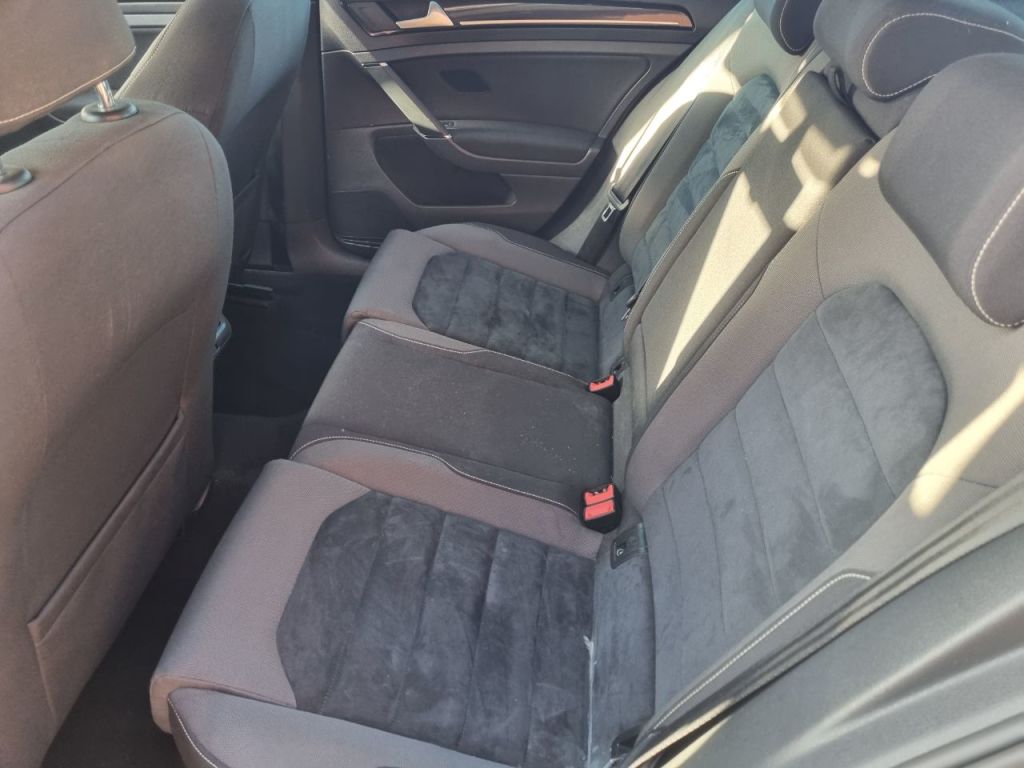 Used Volkswagen Golf 2014 for sale - 77355037: Photo 10