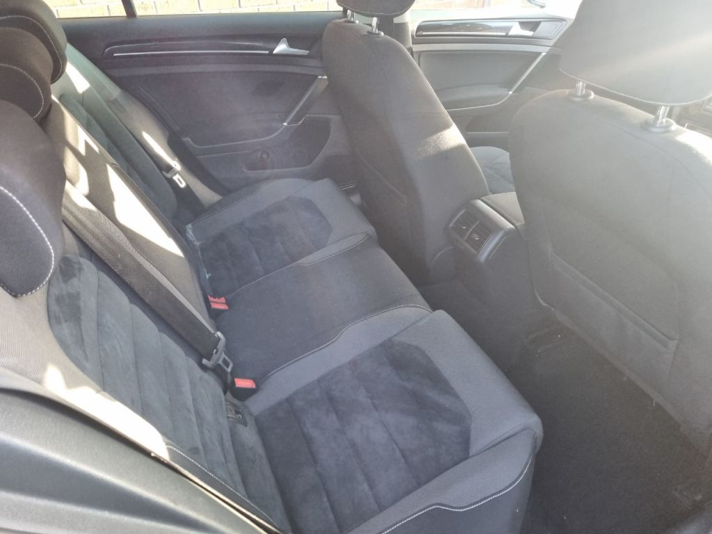 Used Volkswagen Golf 2014 for sale - 77355037: Photo 8