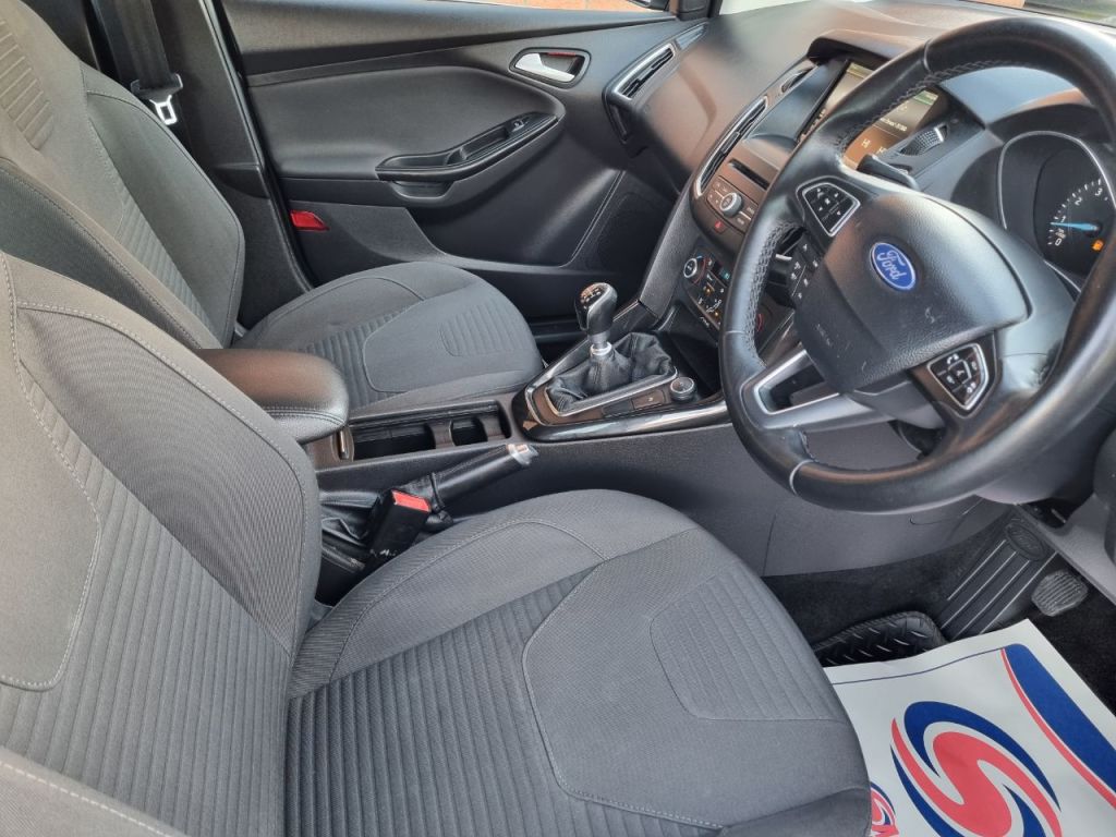 Used Ford Focus 2015 for sale - 77124961: Photo 4