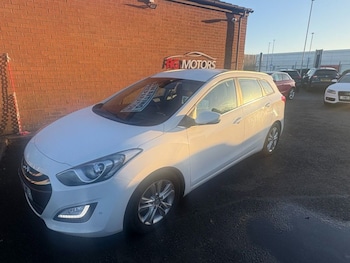 2013 - 1.6 CRDi Blue Drive Style White 5dr Estate