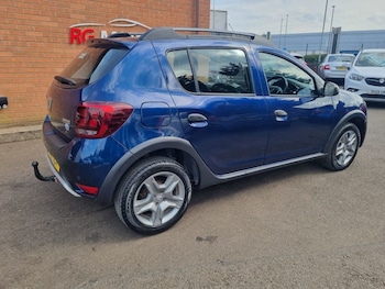 Used Dacia Sandero Stepway 2017 for sale - 78524427: Photo