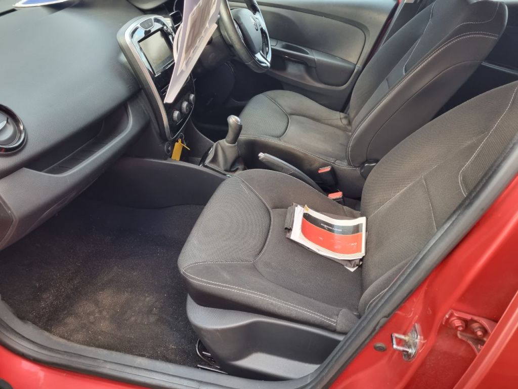 Used Renault Clio 2015 for sale - 77037608: Photo 11