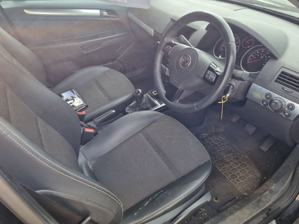 Used Vauxhall Astra 2010 for sale - 78110083: Photo 7