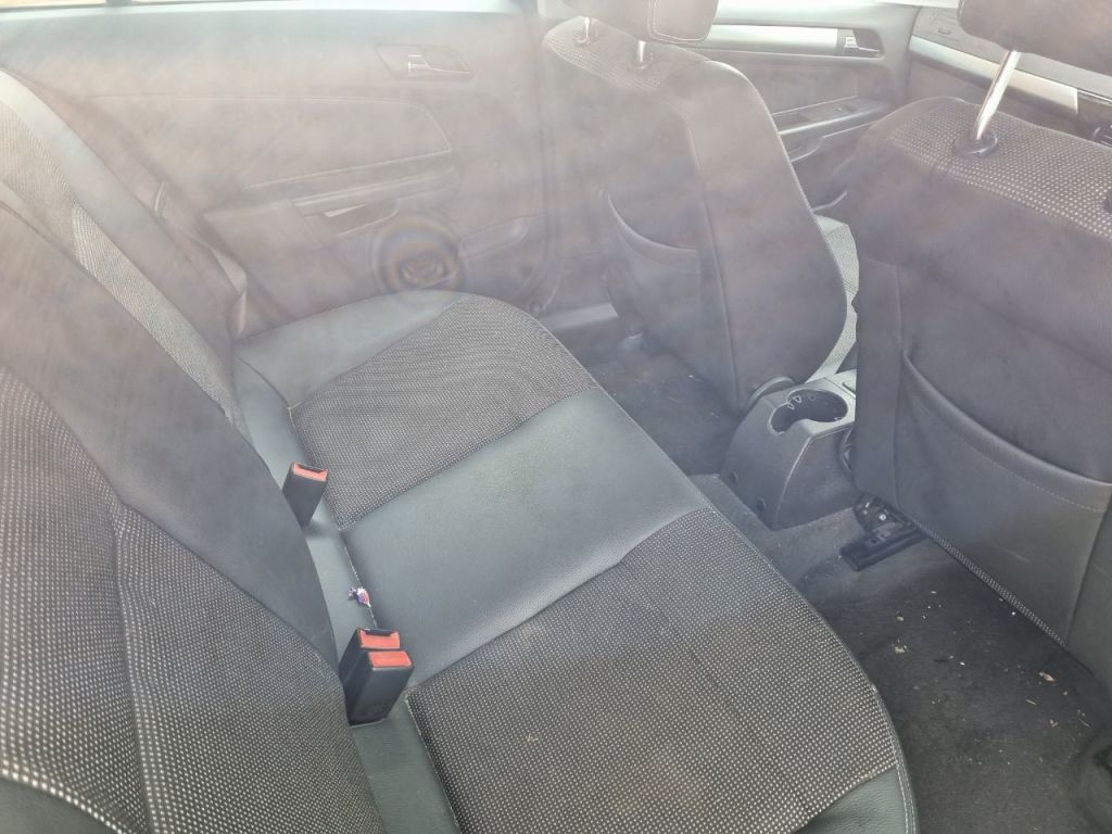 Used Vauxhall Astra 2010 for sale - 78110083: Photo 8