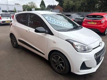 Used Hyundai i10 2018 for sale - 75661746: Photo