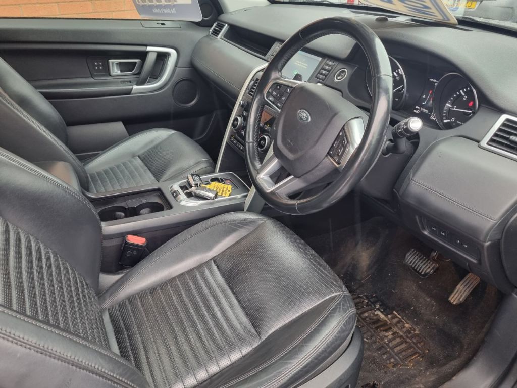 Used Land Rover Discovery Sport 2016 for sale - 77368122: Photo 2