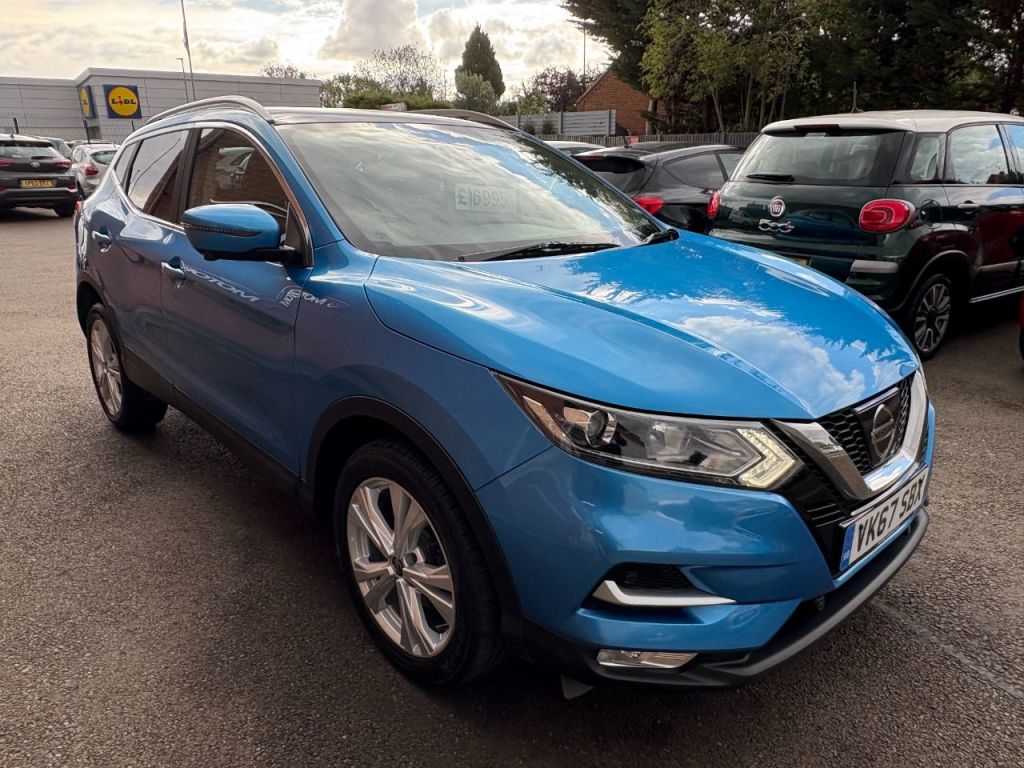 Used Nissan Qashqai 2017 for sale - 76025996: Photo 2