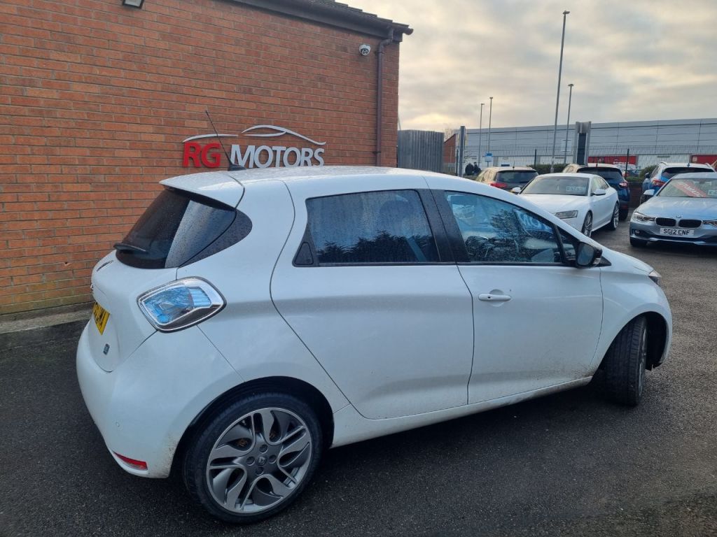 Used Renault Zoe 2015 for sale - 77069150: Photo 3