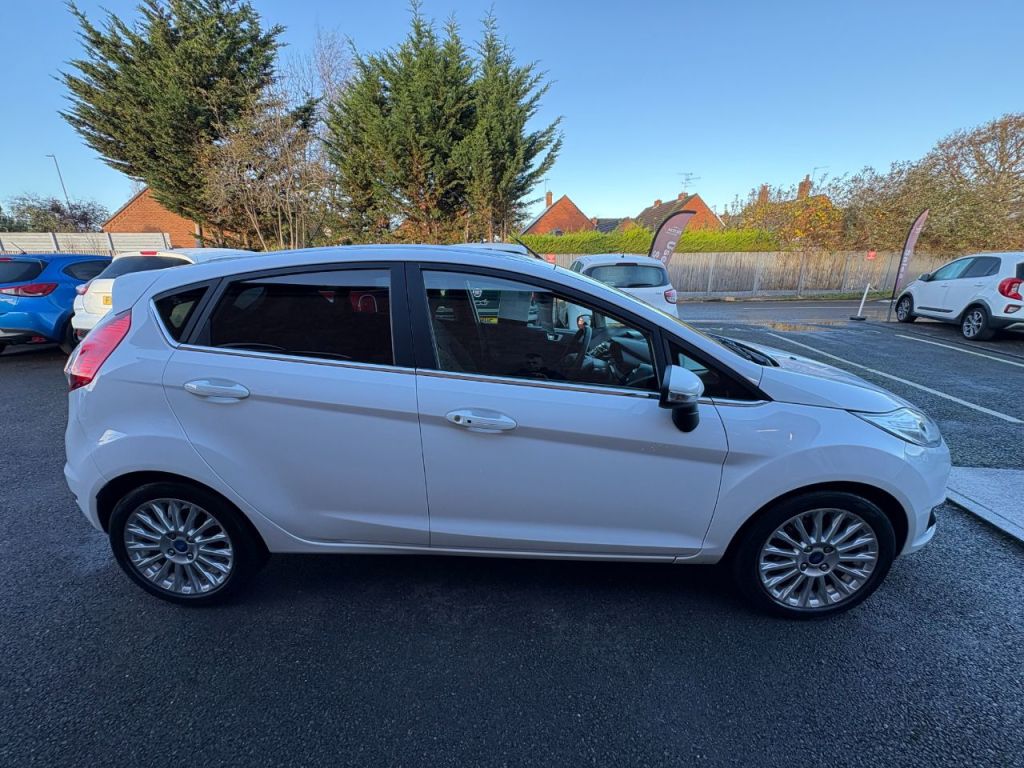 Used Ford Fiesta 2015 for sale - 76611482: Photo 4