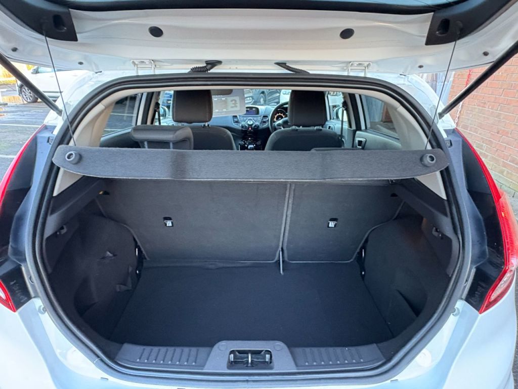 Used Ford Fiesta 2015 for sale - 76611482: Photo 7