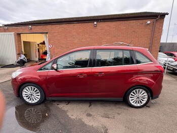 Used Ford Grand C-Max 2017 for sale - 76461640: Photo