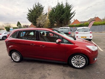 Used Ford Grand C-Max 2017 for sale - 76461640: Photo
