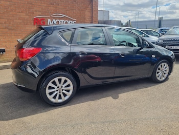 Used Vauxhall Astra 2013 for sale - 79312961: Photo