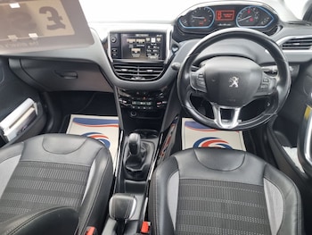 Used Peugeot 2008 2016 for sale - 79312970: Photo