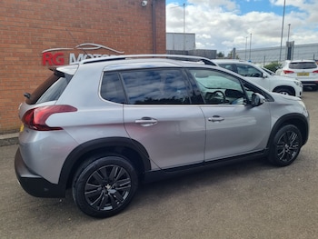 Used Peugeot 2008 2016 for sale - 79312970: Photo