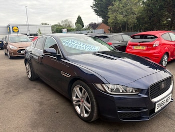 Used Jaguar XE 2016 for sale - 75661747: Photo