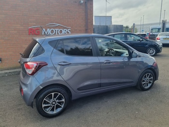 Used Hyundai i10 2018 for sale - 78484026: Photo