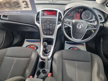 Used Vauxhall Astra 2015 for sale - 77836223: Photo