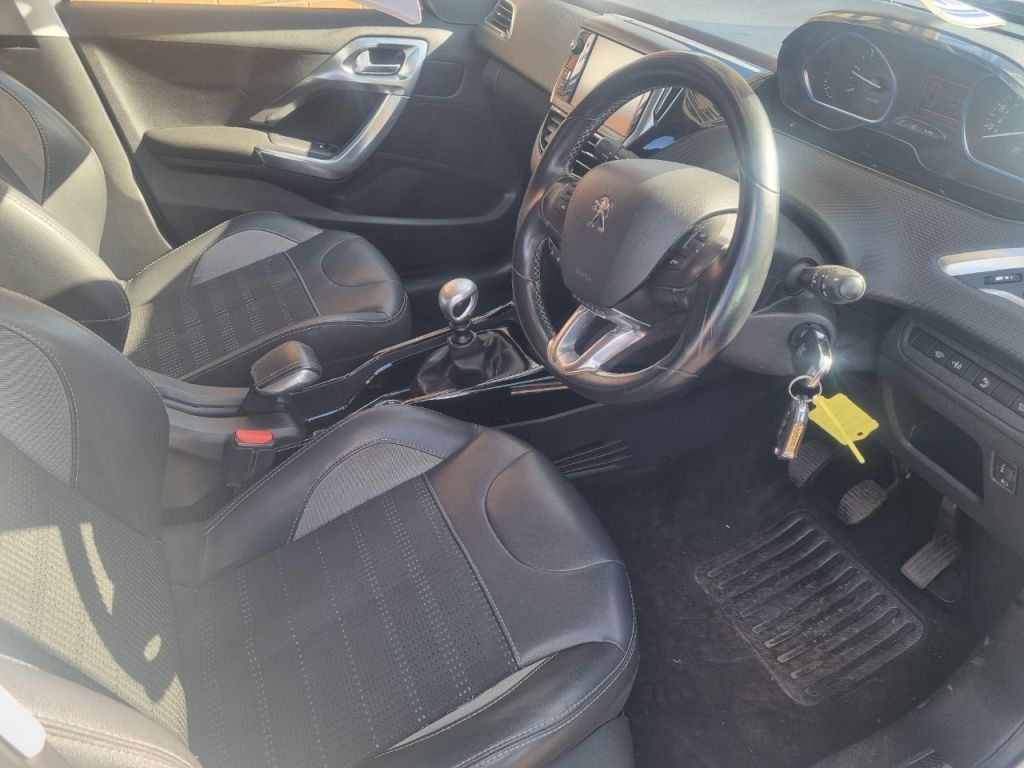 Used Peugeot 2008 2017 for sale - 78029691: Photo 4