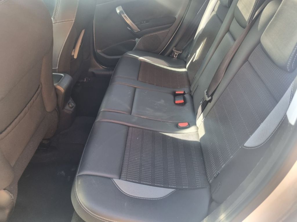 Used Peugeot 2008 2017 for sale - 78029691: Photo 8