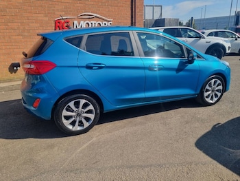 Used Ford Fiesta 2017 for sale - 79177848: Photo