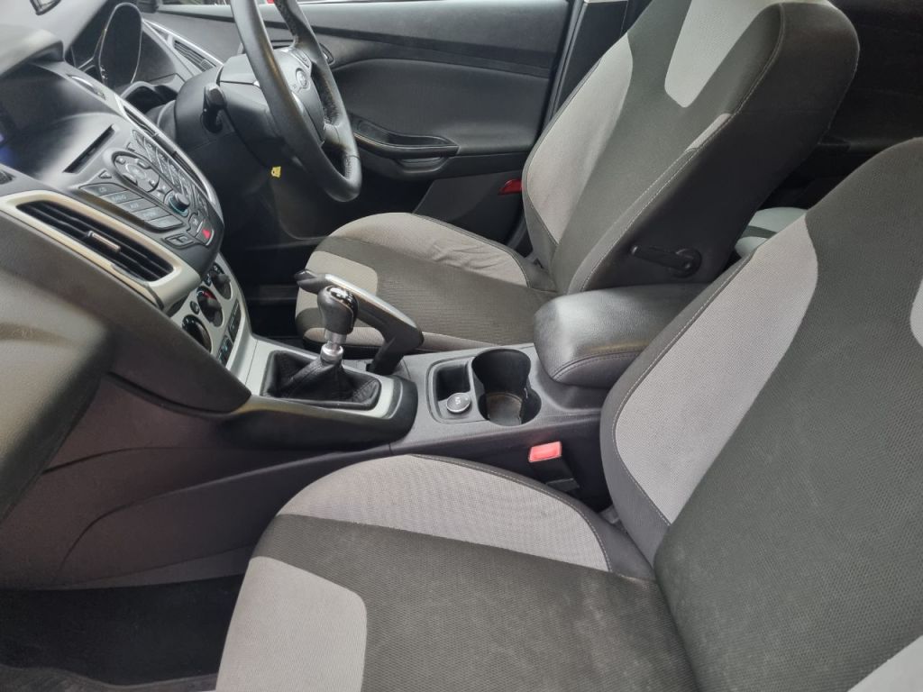 Used Ford Focus 2011 for sale - 77037614: Photo 16