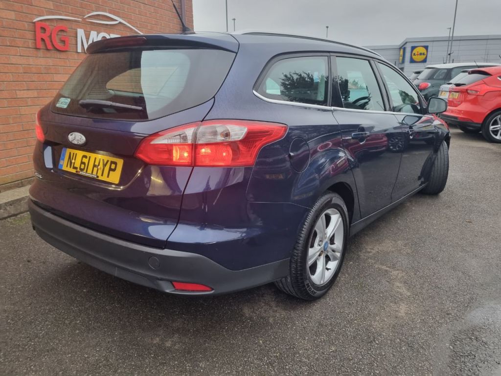 Used Ford Focus 2011 for sale - 77037614: Photo 3